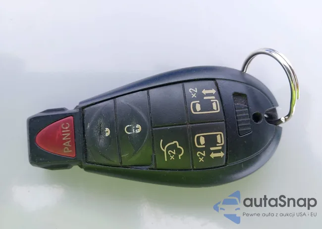 2C4RDGCG2DR719677: 44027477