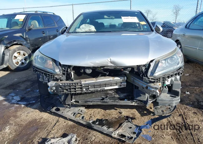 1HGCR2F36FA017664: 44027625