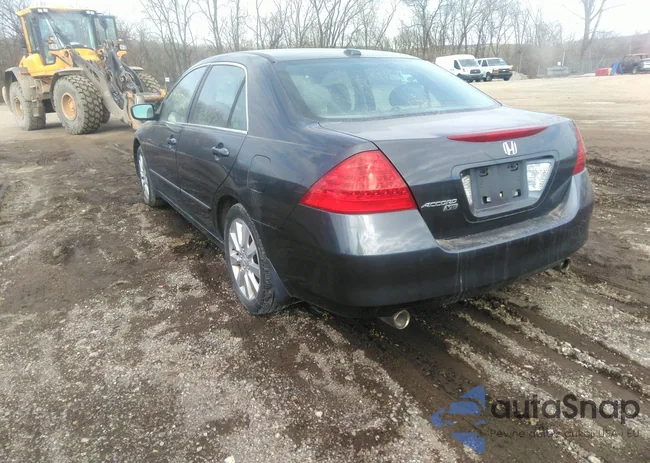 1HGCM66586A008603: 44028637