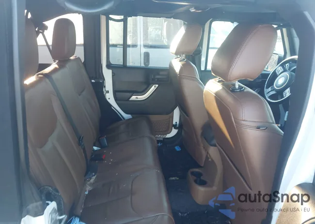 1C4HJWEG2JL800159: 44028744