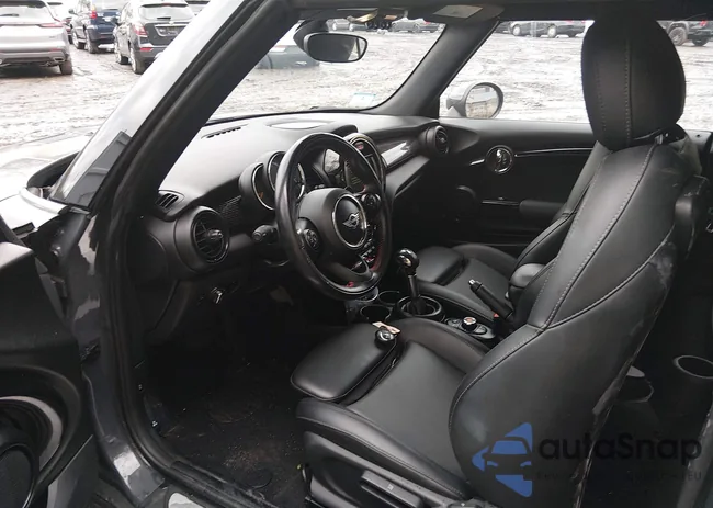 WMWWG9C53J3C82524: 44028827