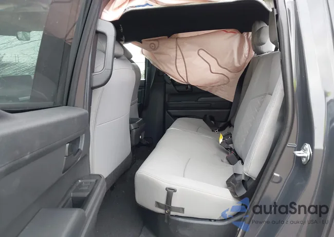 3TMLB5JN8SM185042: 44028924