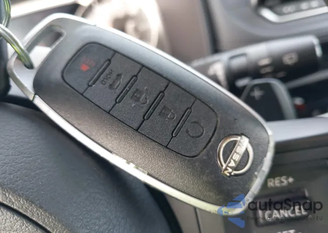 JN8BT3BA6RW351453: 44028981