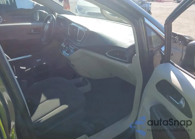 2C4RC1DG8HR837186: 44029024