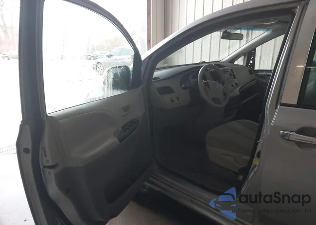 5TDZK3DC0CS264067: 44029057