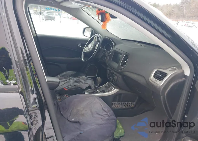 3C4NJDBB0KT703693: 44029125