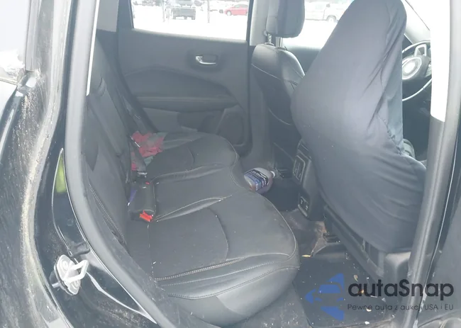 3C4NJDBB0KT703693: 44029125