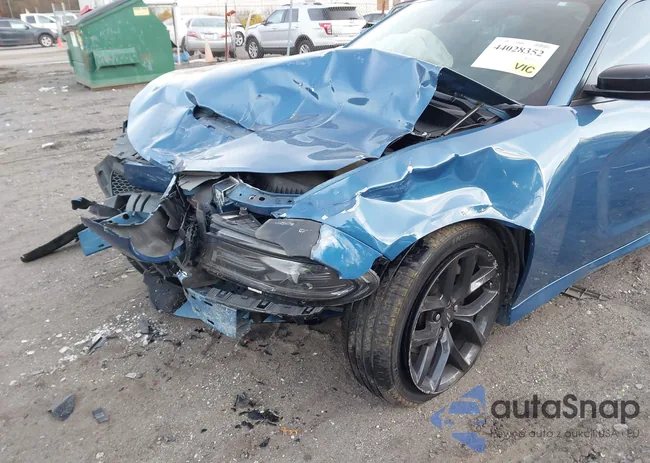 2C3CDXHG3MH648367: 44028352