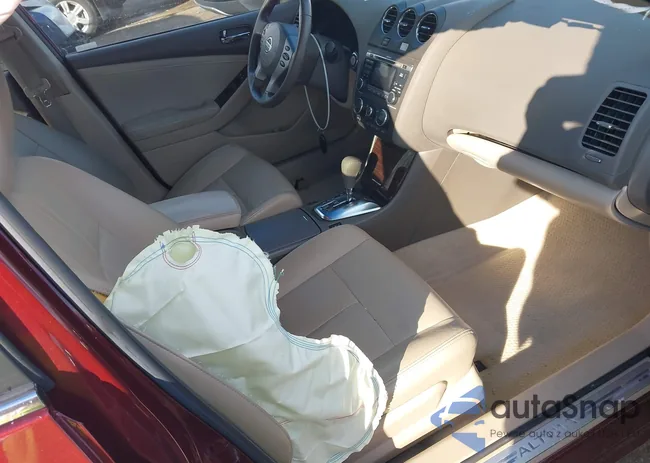 1N4AL2AP3BN512057: 44028376