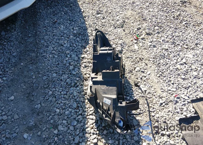 5N1DR2MM7HC623833: 44028384