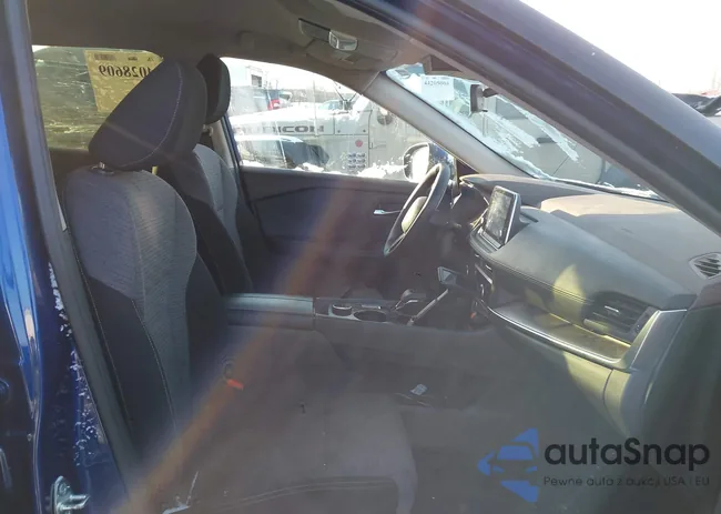 JN8BT3BB9PW492880: 44028609