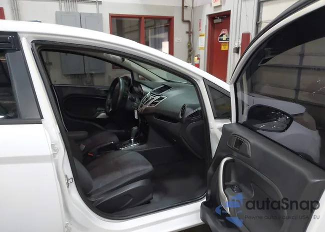 3FADP4EJ0CM102735: 44029646