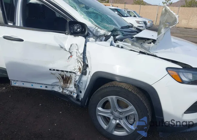 3C4NJDAN8PT526152: 44029878