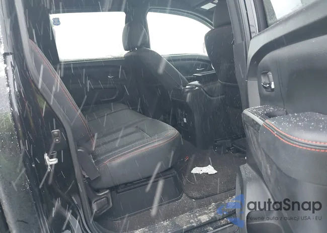 1N6AA1ED8NN101703: 44029880