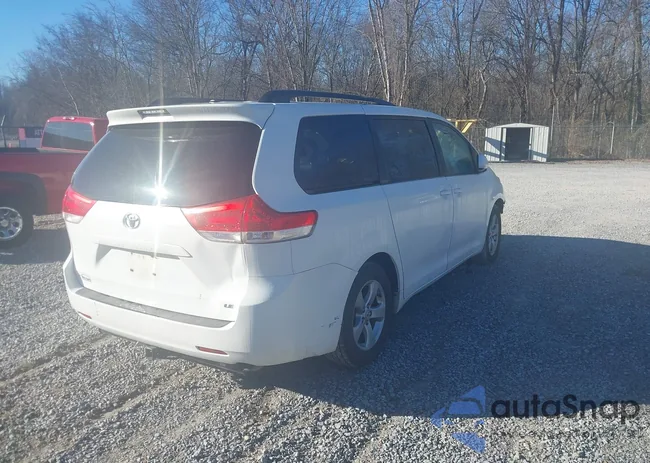 5TDKK3DC8CS207634: 44030006