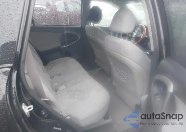 JTMBD31V886068449: 44030166