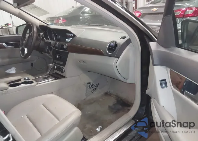 WDDGF8AB2DR294312: 44029235