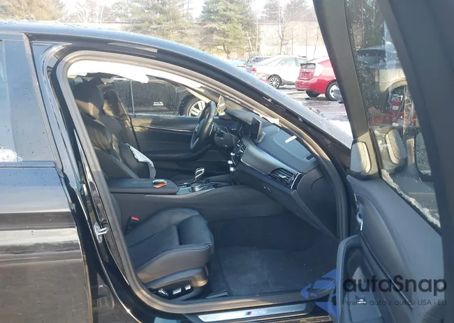 WBSJF0C51KB447575: 44029360