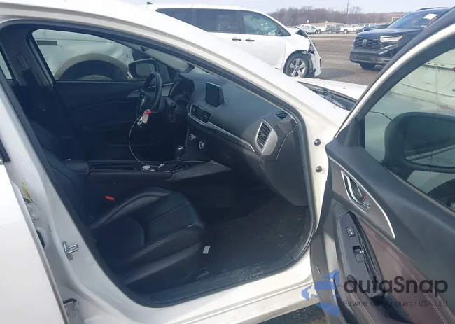 3MZBN1V79HM100030: 44029366