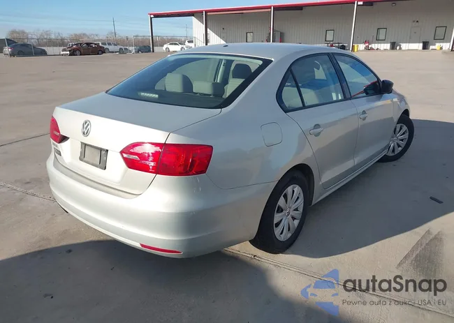 3VW2K7AJXBM330079: 44029537