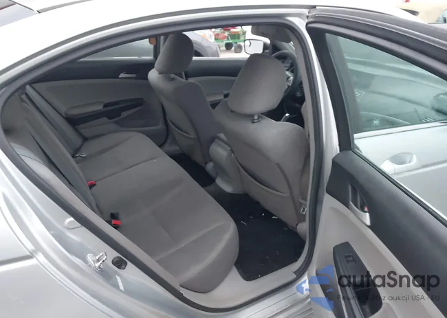 1HGCP2F39CA134754: 44029547