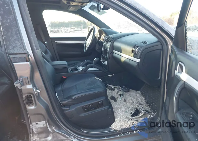 WP1AD2AP9ALA60504: 44029598