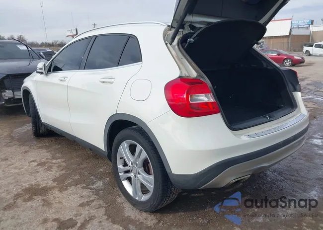 WDCTG4GB2HJ336773: 44030745