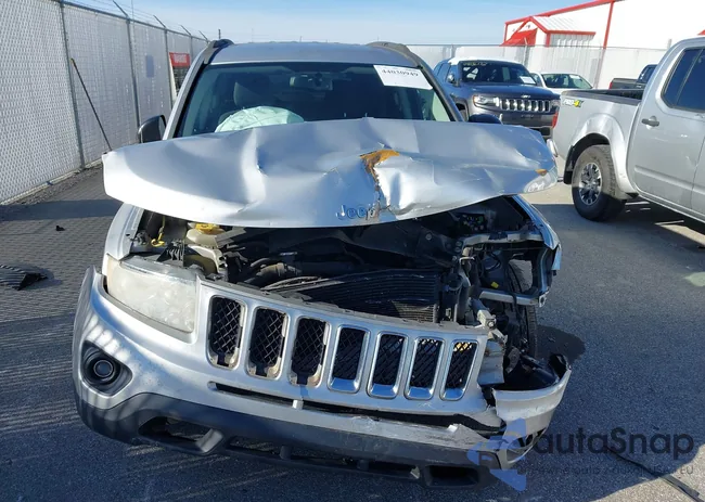 1C4NJDBB7CD686947: 44030949