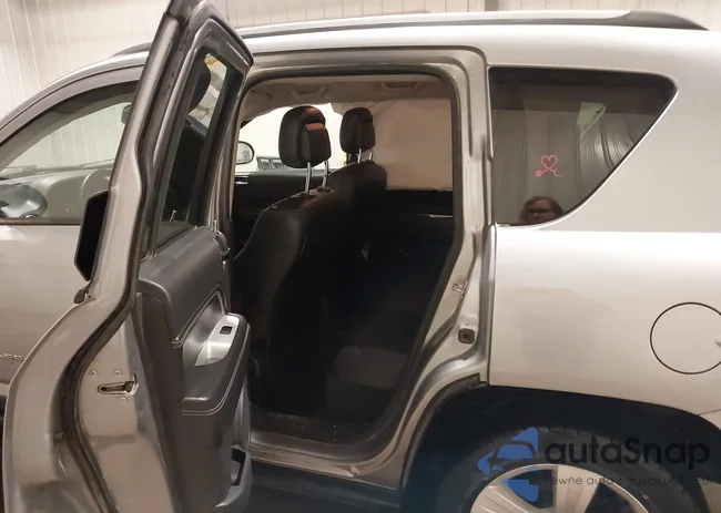 1C4NJDEB9HD168177: 44030962