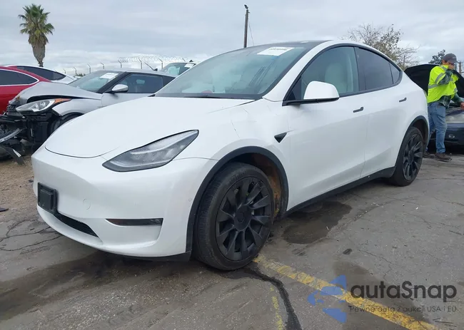 5YJYGDEE3MF282944: 44030996