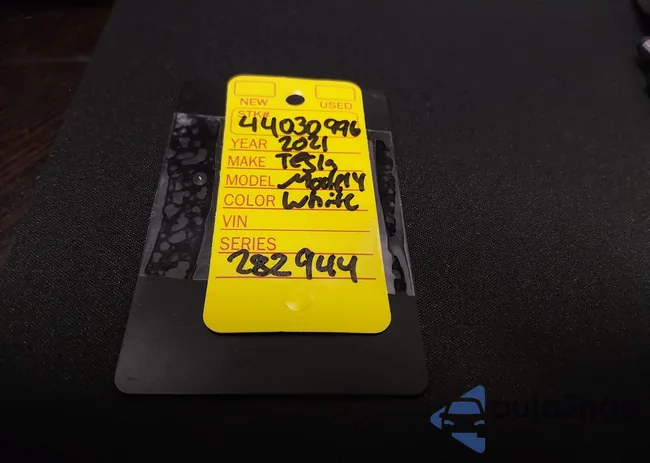 5YJYGDEE3MF282944: 44030996