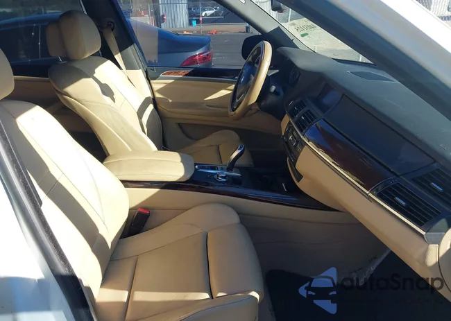 5UXFE83599L171230: 44031125