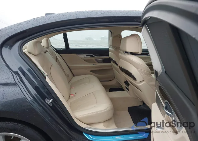 WBA7F2C51GG420333: 44031223