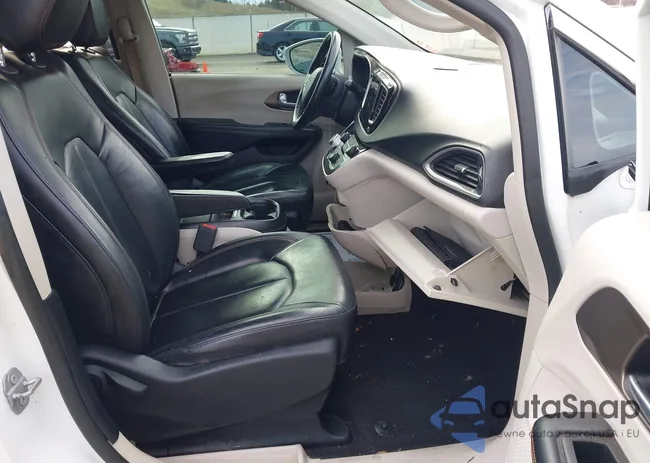 2C4RC1BG2HR507224: 44030378