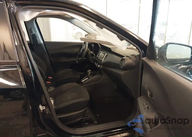 3N1CP5BV8ML464874: 44030558