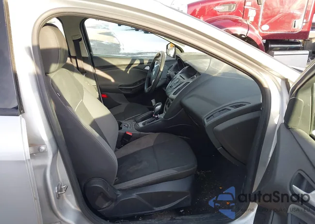 1FADP3F21EL445866: 44031733