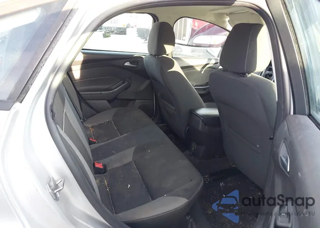 1FADP3F21EL445866: 44031733