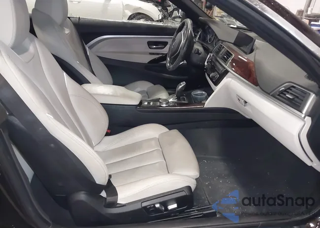 WBA4Z3C56KEN89543: 44031932