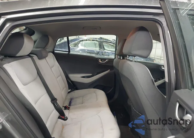 KMHC65LC6NU285667: 44031950