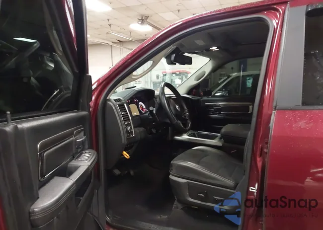 1C6RR7HT2JS217051: 44031958