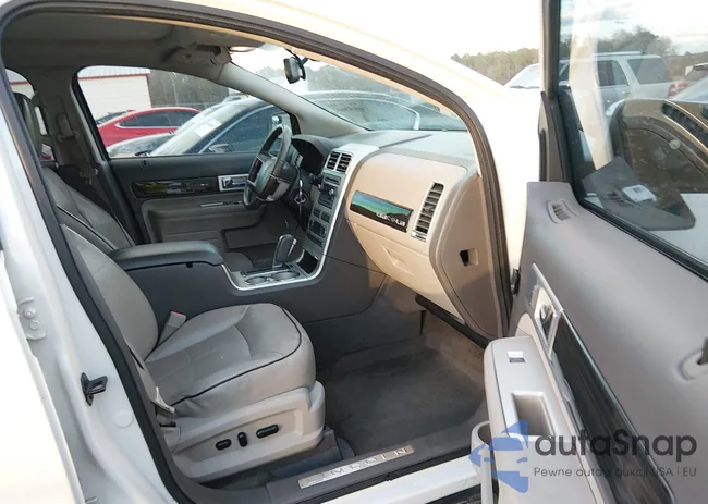 2LMDU68C99BJ12802: 44032068