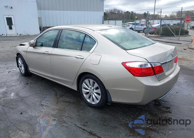 1HGCR2F84EA257368: 44031317