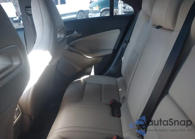 WDDSJ4EB0EN154537: 44031538