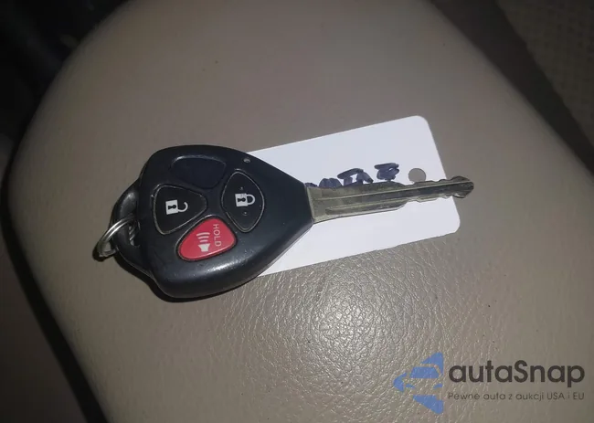 JTMBD33V286080979: 44032645