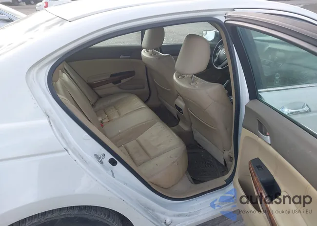 5KBCP3F85AB002998: 44032749