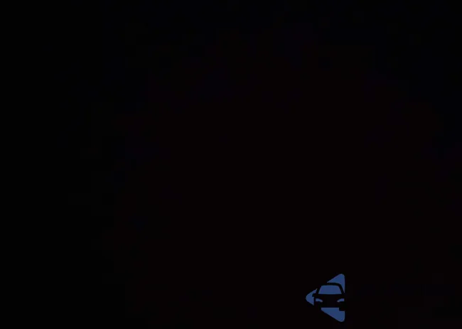 YV1CZ852051208127: 44032823