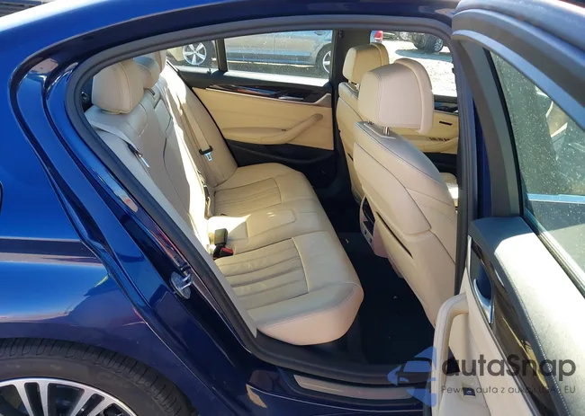 WBAJA7C31HWA70843: 44032836