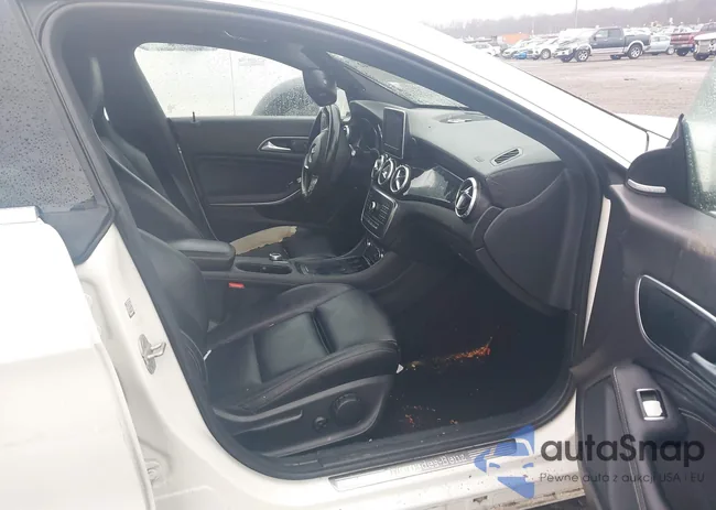 WDDSJ4EB3GN295797: 44032842