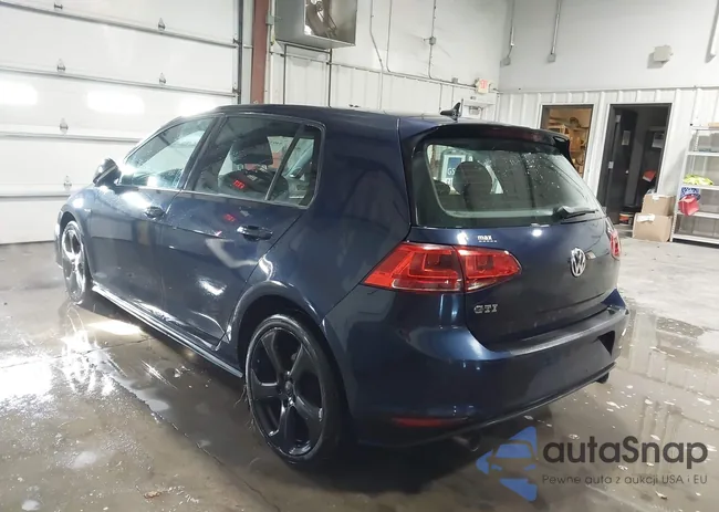 3VW5T7AU2FM024973: 44032843