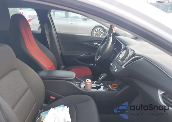 1G1ZB5ST2RF192854: 44032854